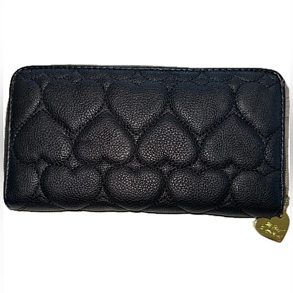 Betsey Johnson Zip Around Wallet Black  Quilted Hearts White Gold Metal Bow